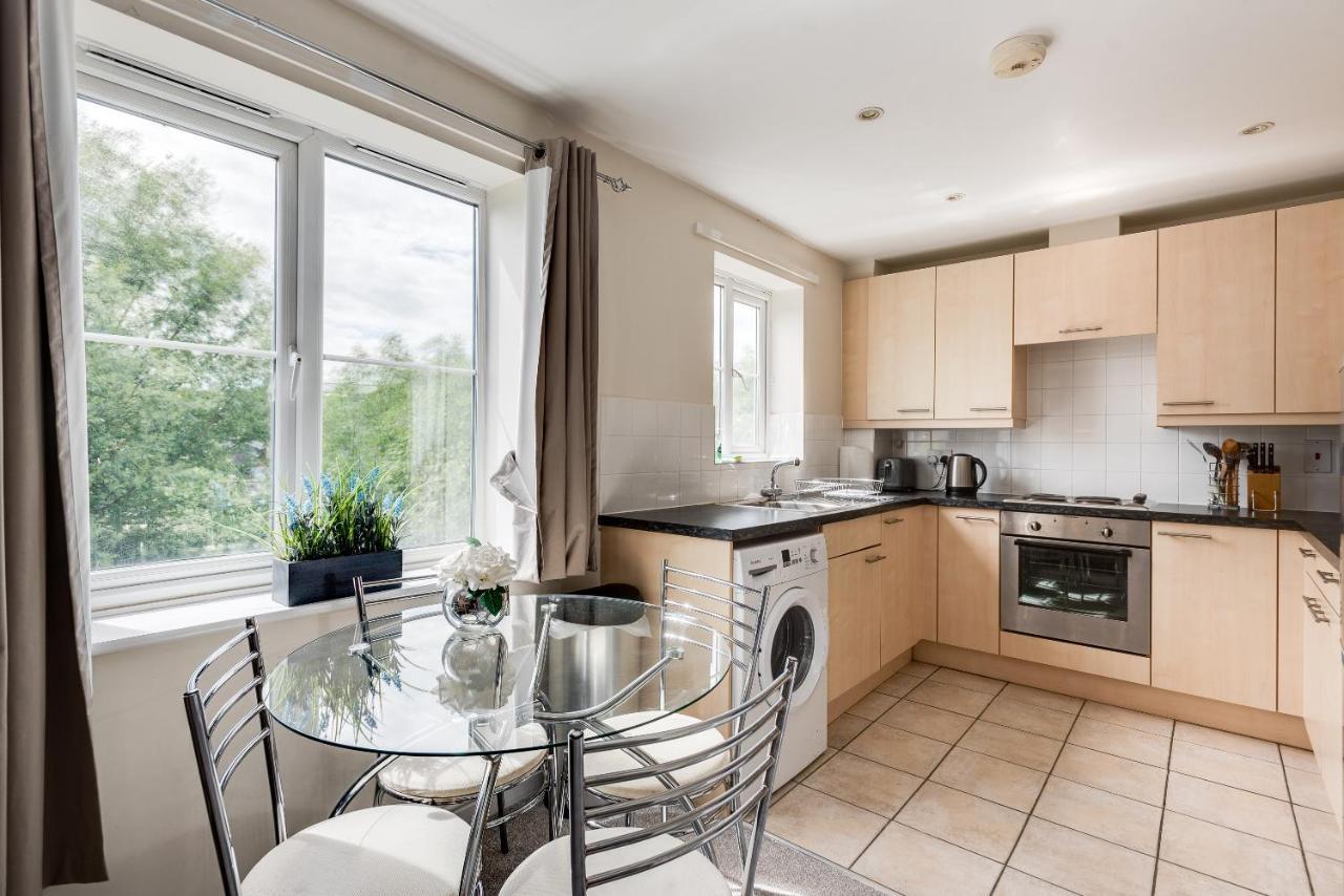 Modern 2 Bedroom Apartment In Popular Jericho !!! Oxford Exterior photo